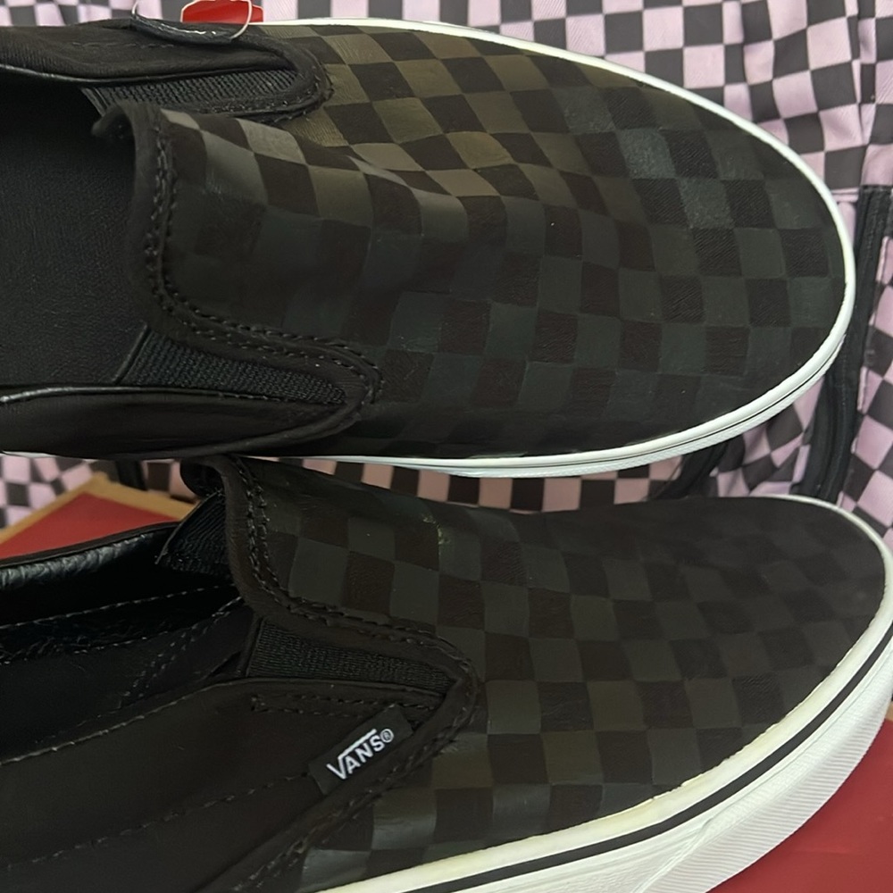 Vans WMNS Classic Slip-On (Checkerboard)Black/Black
VN000EYE276
Sneakers - Picture 15 of 15
